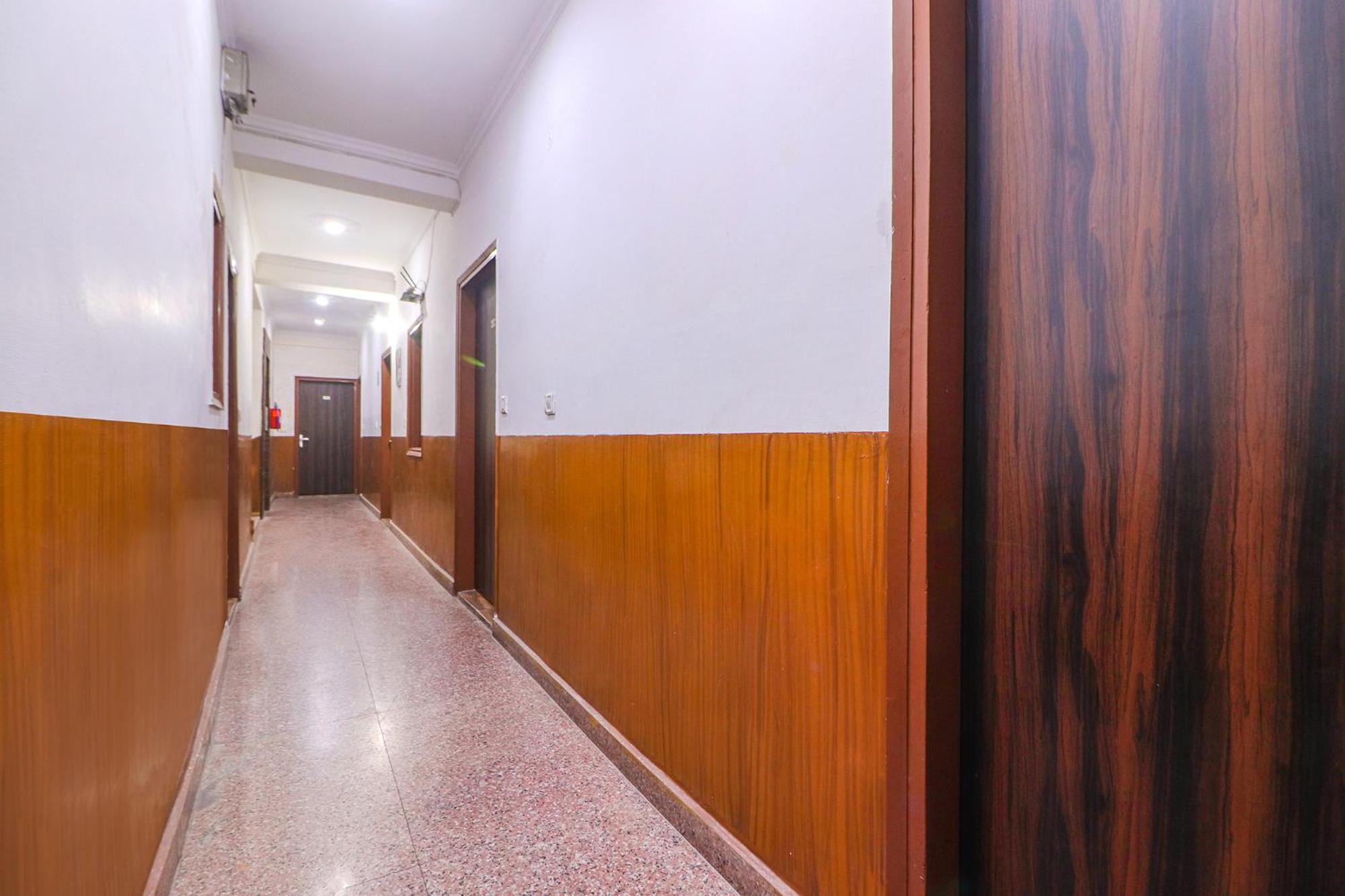 Hotel Fabexpress Sinon à New Delhi Extérieur photo